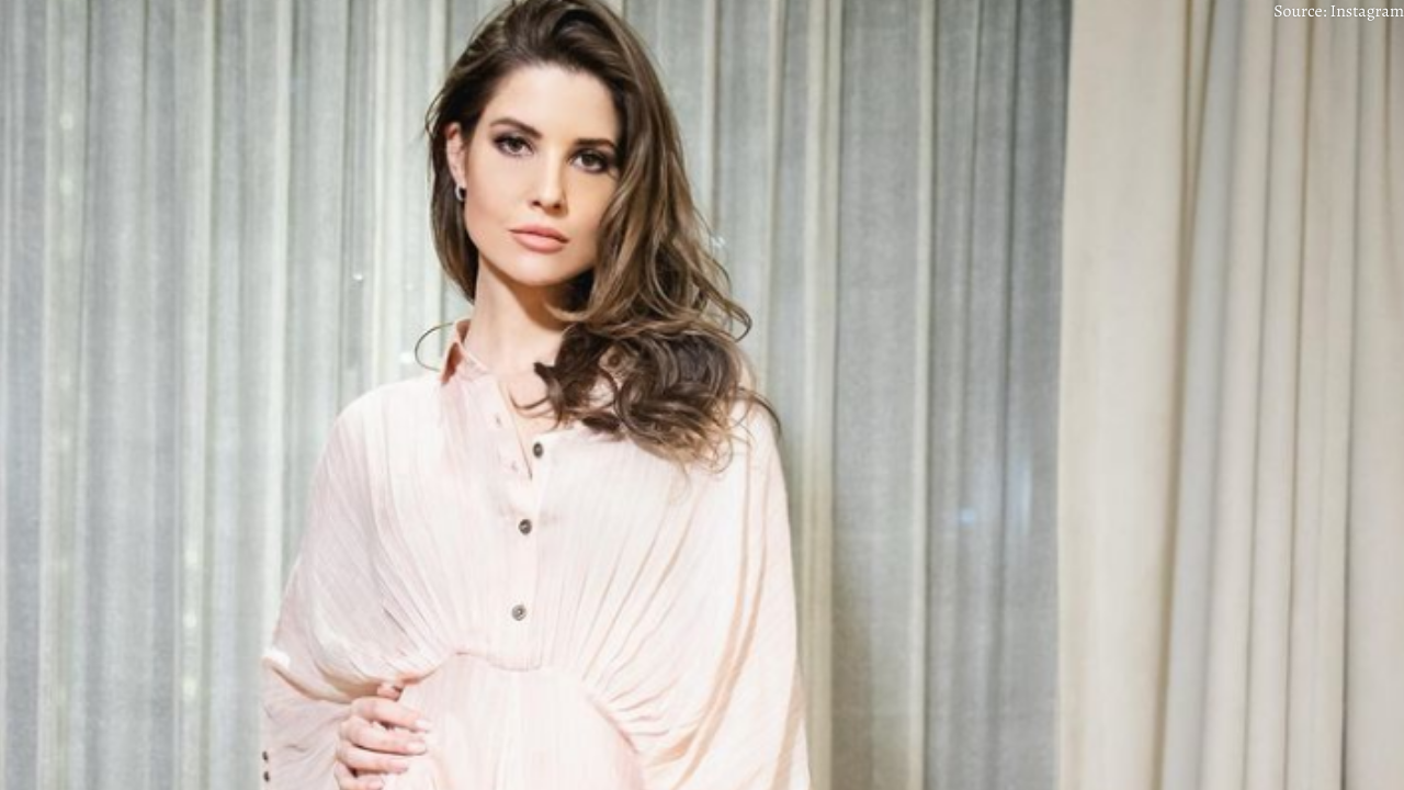 ‘Who hired these idiots’, Amanda Cerny said on Tweets of Indian Artists