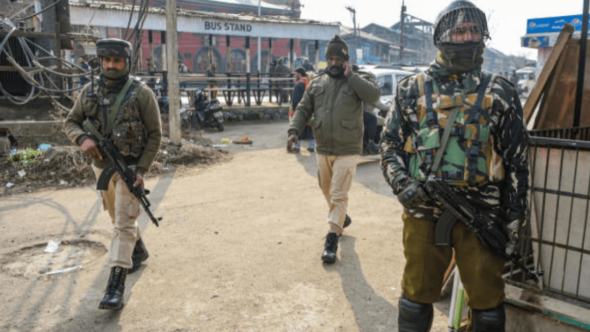 Second attack in Srinagar within 72 hours, terrorists targeted police, two soldiers martyred
