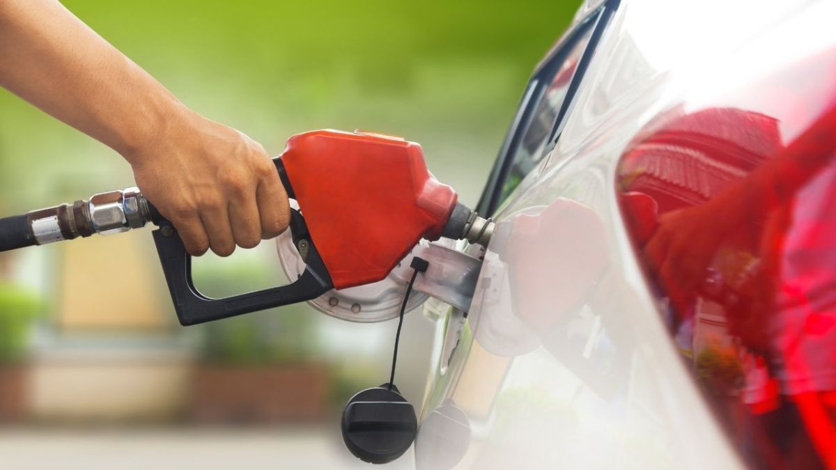 Petrol Price Today: Crude oil becomes more expensive; Find out today's fuel prices in your city