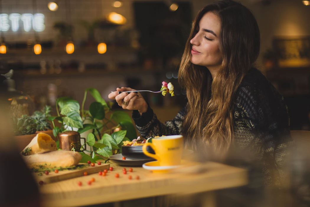 6 Delicious Ways To Control Your Fluctuating Mood