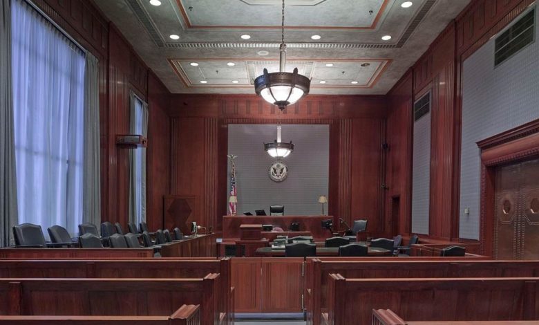 CRIMINAL TRIAL JURORS: HOW DO THEY CHOOSE WHO TO BELIEVE