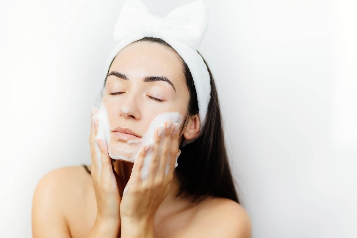 Benefits of Shopping for a Good Face Cleanser