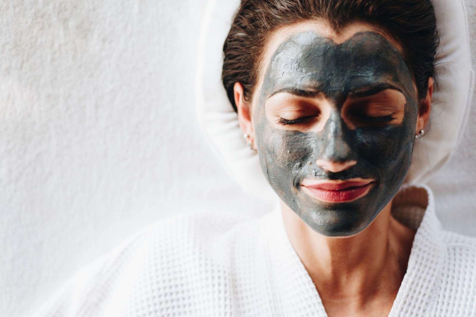 A Beginner's Guide to Using Charcoal Face Mask at Home